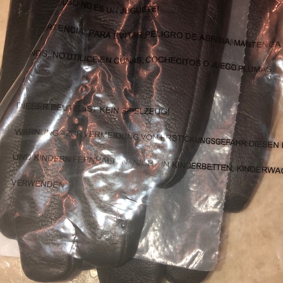 Women’s UGG quilted leather gloves size large new - Picture 7 of 7